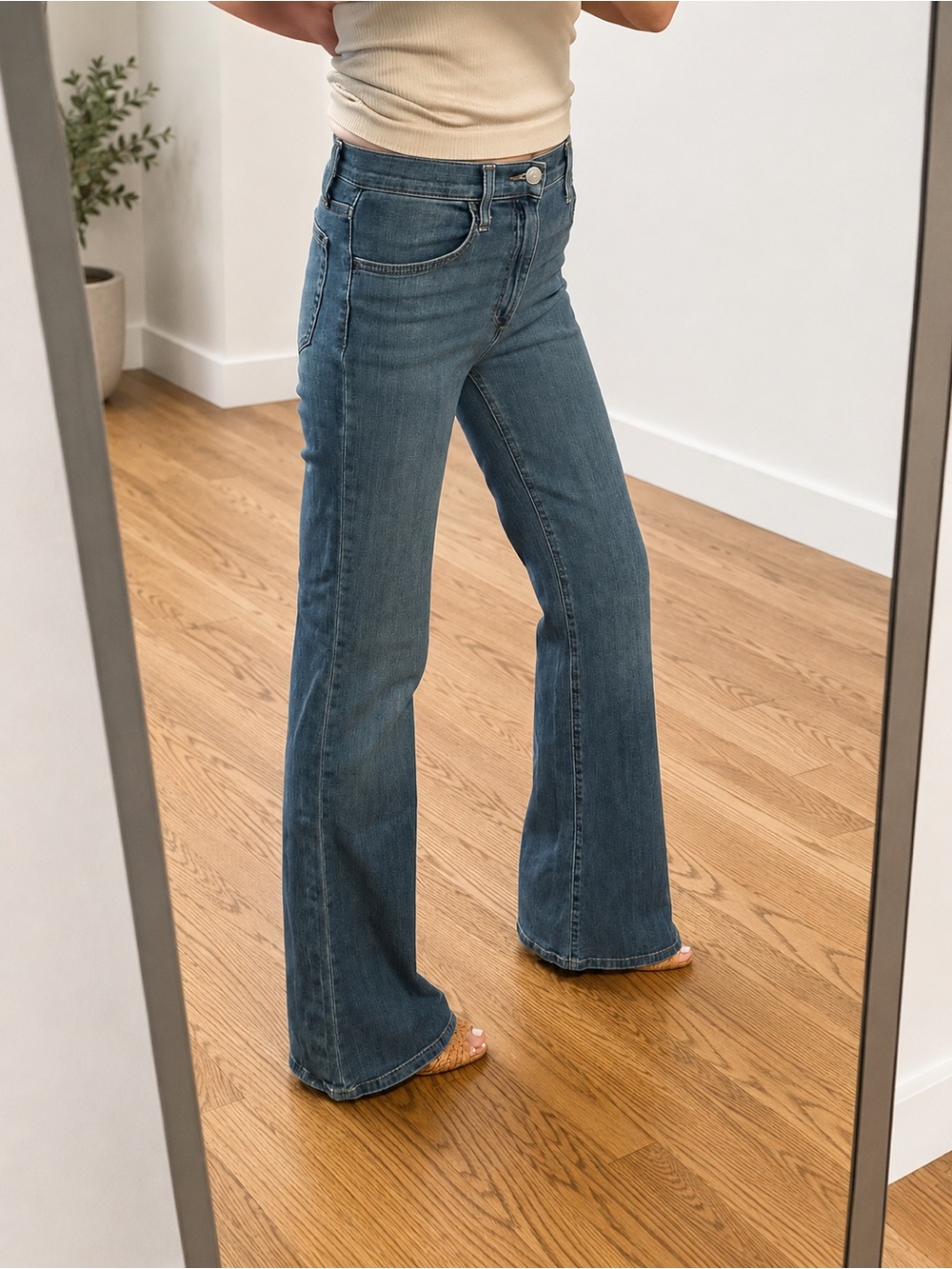 Joe’s High-Rise Flared Jeans - 33” inseam